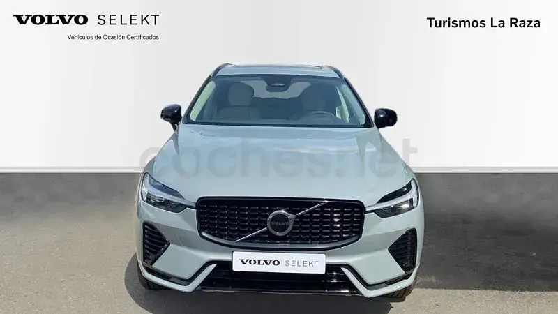 Usado Volvo XC60 Plus 350 CV (257 kW) 2024 Gris / plata SUV