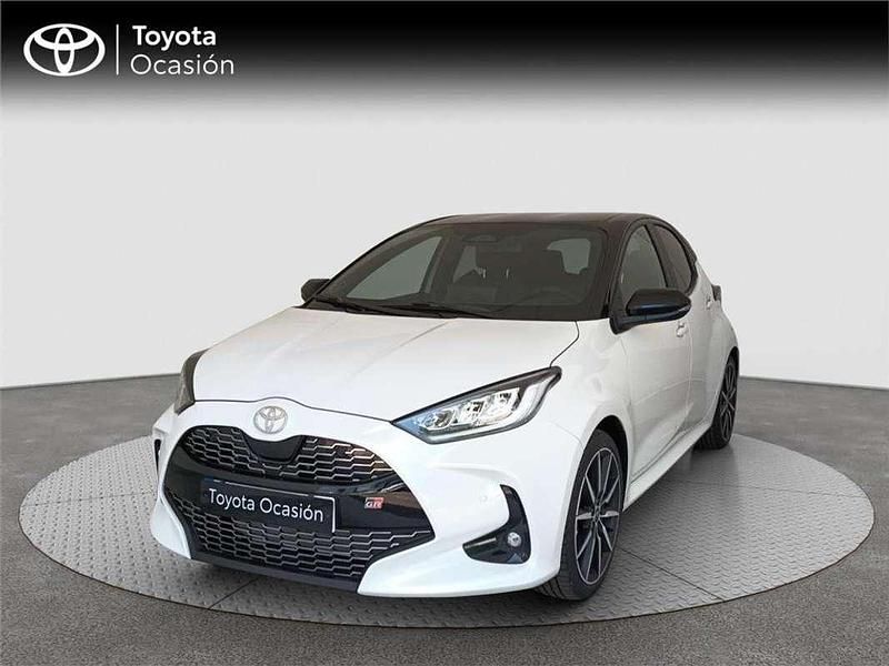 Usado Toyota Yaris Hybrid Plus 131 CV (96 kW) 2025 Monovolumen