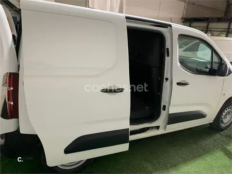 Usado Citroën e-Berlingo Live 102 CV (75 kW) 2021 Blanco Monovolumen