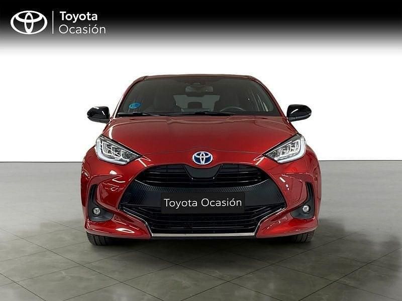 Usado Toyota Yaris Style 116 CV (85 kW) 2022 Rojo Utilitario