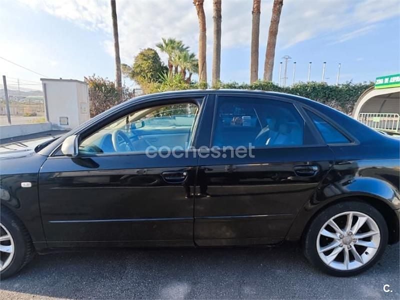 Usado Audi A4 140 CV (102 kW) 2006 Negro Berlina