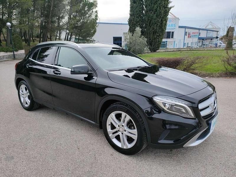 Usado Mercedes GLA200 Urban 136 CV (100 kW) 2015 Negro SUV