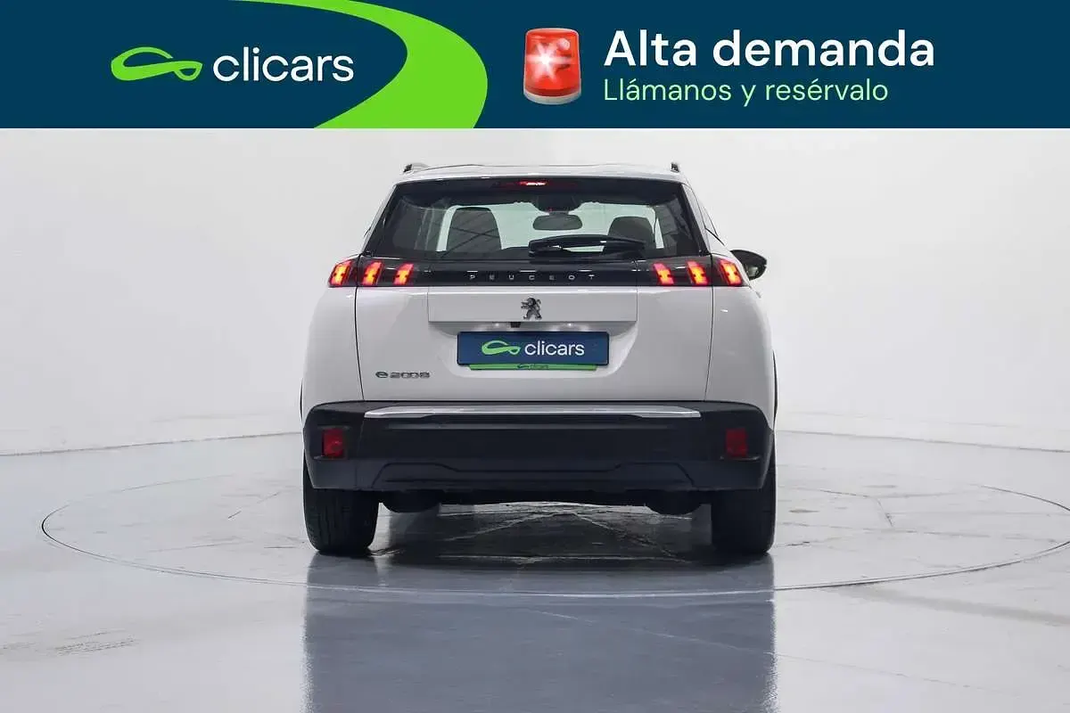 Usado Peugeot e-2008 Allure 100 kW (136 CV) 2020 Blanco SUV