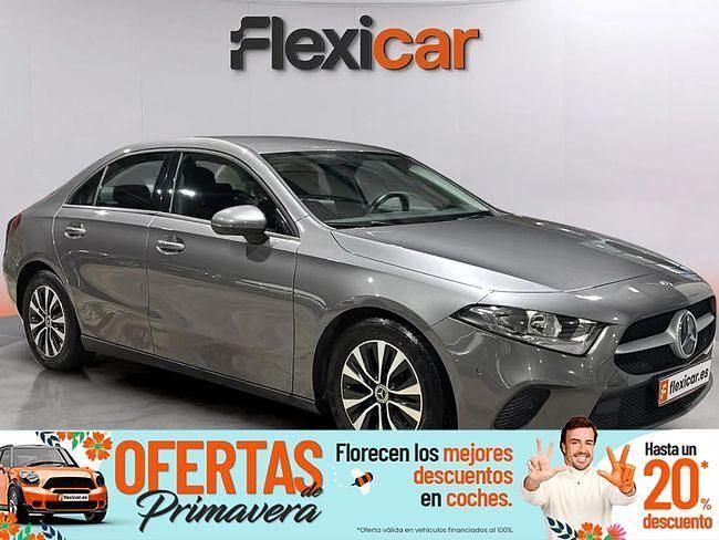 Usado Mercedes A180 116 CV (85 kW) 2020 Gris Berlina