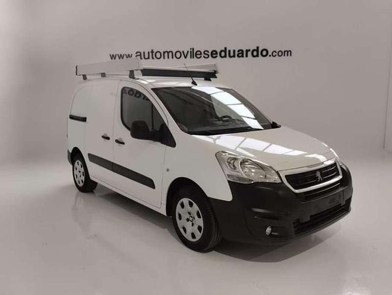 Usado Peugeot Partner Premium 100 CV (73 kW) 2019 Blanco Monovolumen