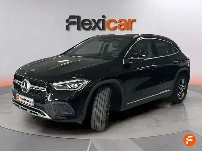 Usado Mercedes GLA180 136 CV (100 kW) 2022 Negro SUV
