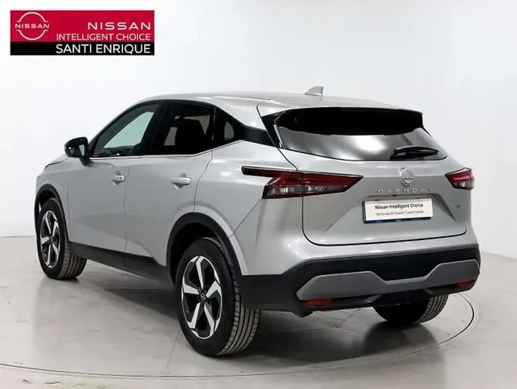 Usado Nissan Qashqai N-Connecta 158 CV (116 kW) 2024 Plateado SUV