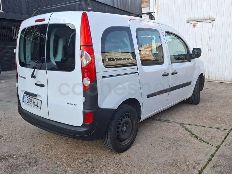 Usado Renault Kangoo Expression 90 CV (66 kW) 2014 Blanco Monovolumen