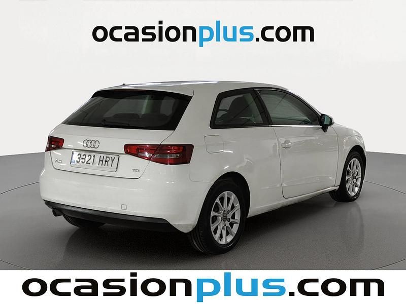Usado Audi A3 Attraction 105 HP (77 kW) 2013 Branco Citadino