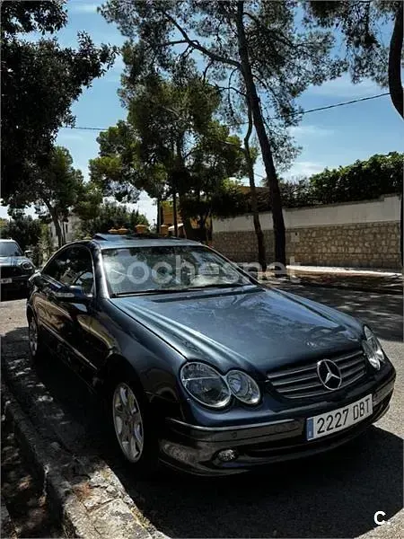 Usado Mercedes CLK200 Avantgarde 163 CV (119 kW) 2005 Gris / plata Coupe
