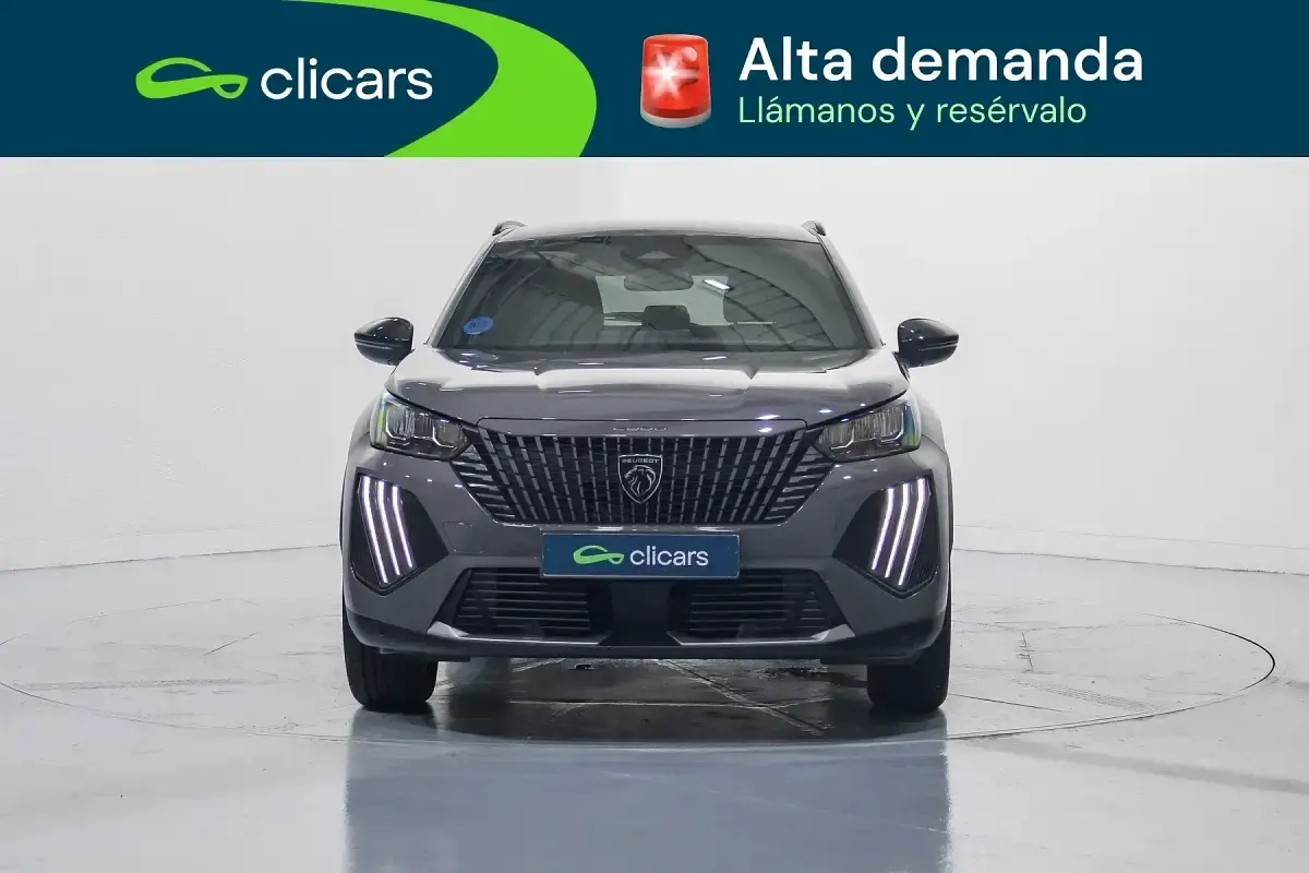 Usado Peugeot e-2008 Allure 114 kW (156 CV) 2025 Gris SUV