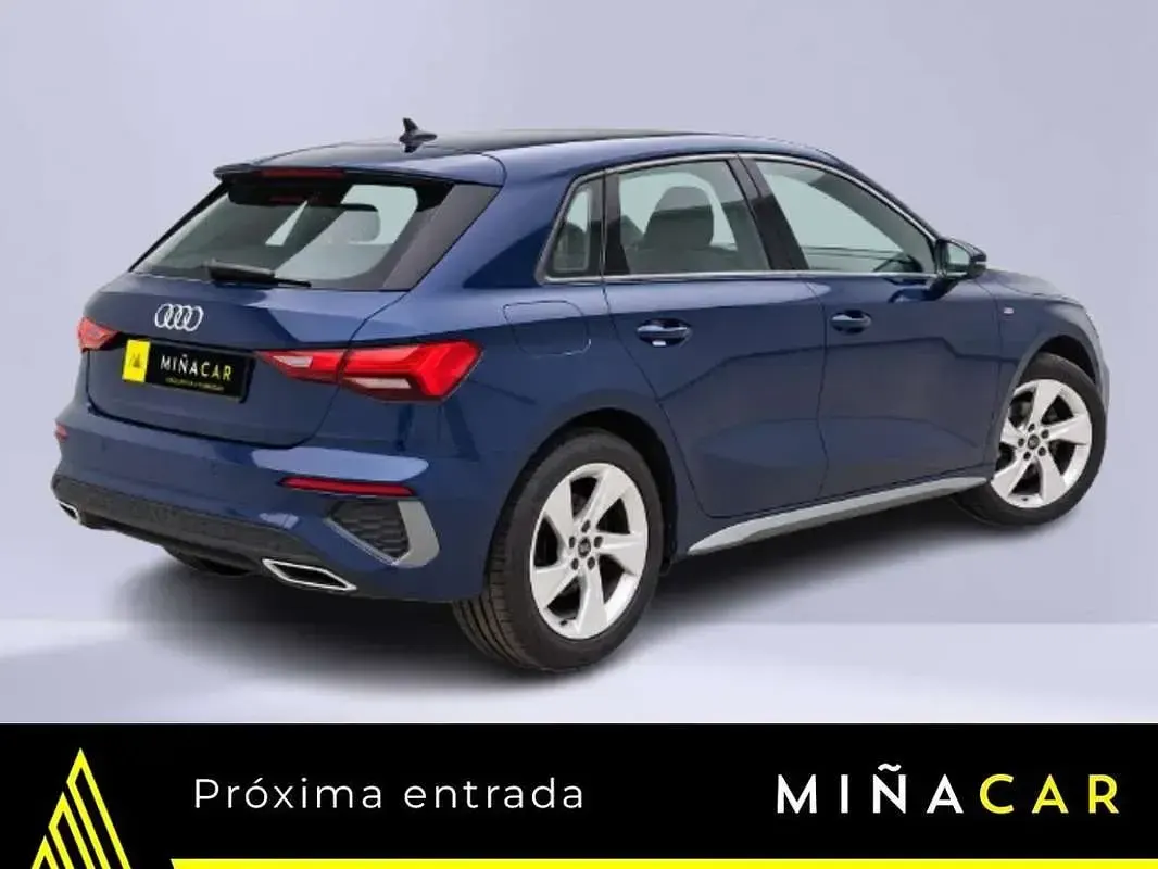 Usado Audi A3 Sportback S-Line 110 CV (80 kW) 2022 Azul Utilitario