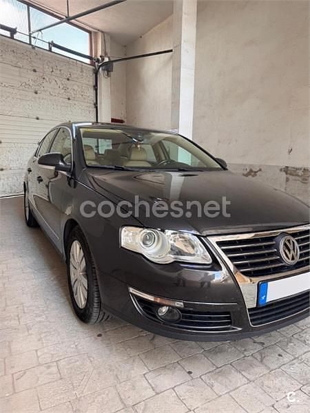 Marrón Usado 2007 VW Passat Highline Berlina | 7500 € (Precio justo) - Imagen 1/4