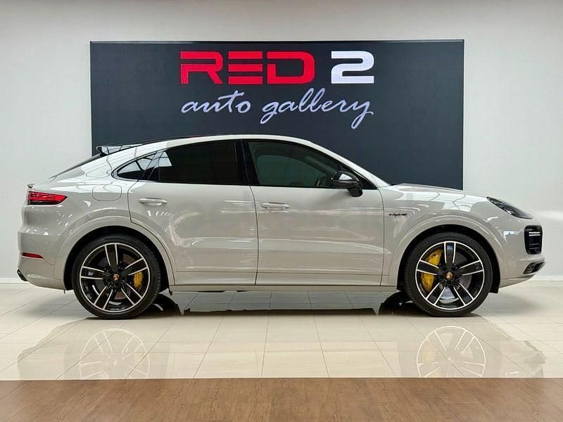 Usado Porsche Cayenne Turbo S 680 CV (500 kW) 2019 Gris / plata SUV