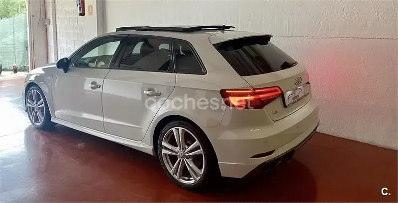 Usado Audi A3 S-Line 116 CV (85 kW) 2019 Blanco Berlina