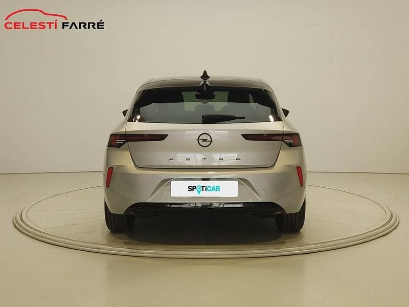 Usado Opel Astra 130 CV (95 kW) 2024 Gris Berlina