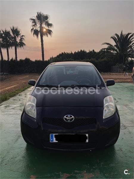 Negro Usado 2009 Toyota Yaris Active Berlina | 4000 € (Precio justo) - Imagen 1/1