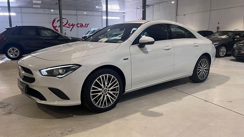 Usado Mercedes CLA250e 218 CV (160 kW) 2021 Blanco Berlina