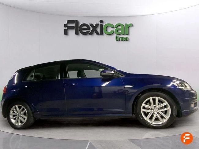 Usado VW Golf VIII Advance 130 CV (95 kW) 2020 Azul Berlina