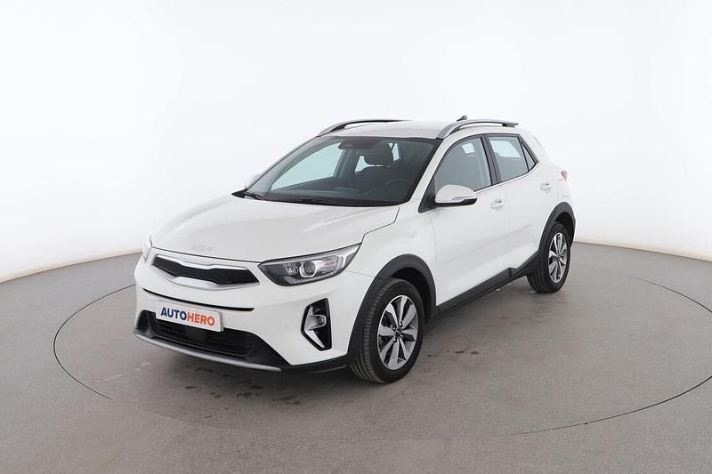 Blanco Usado 2023 Kia Stonic SUV | 15.899 € (Precio justo) - Imagen 1/3