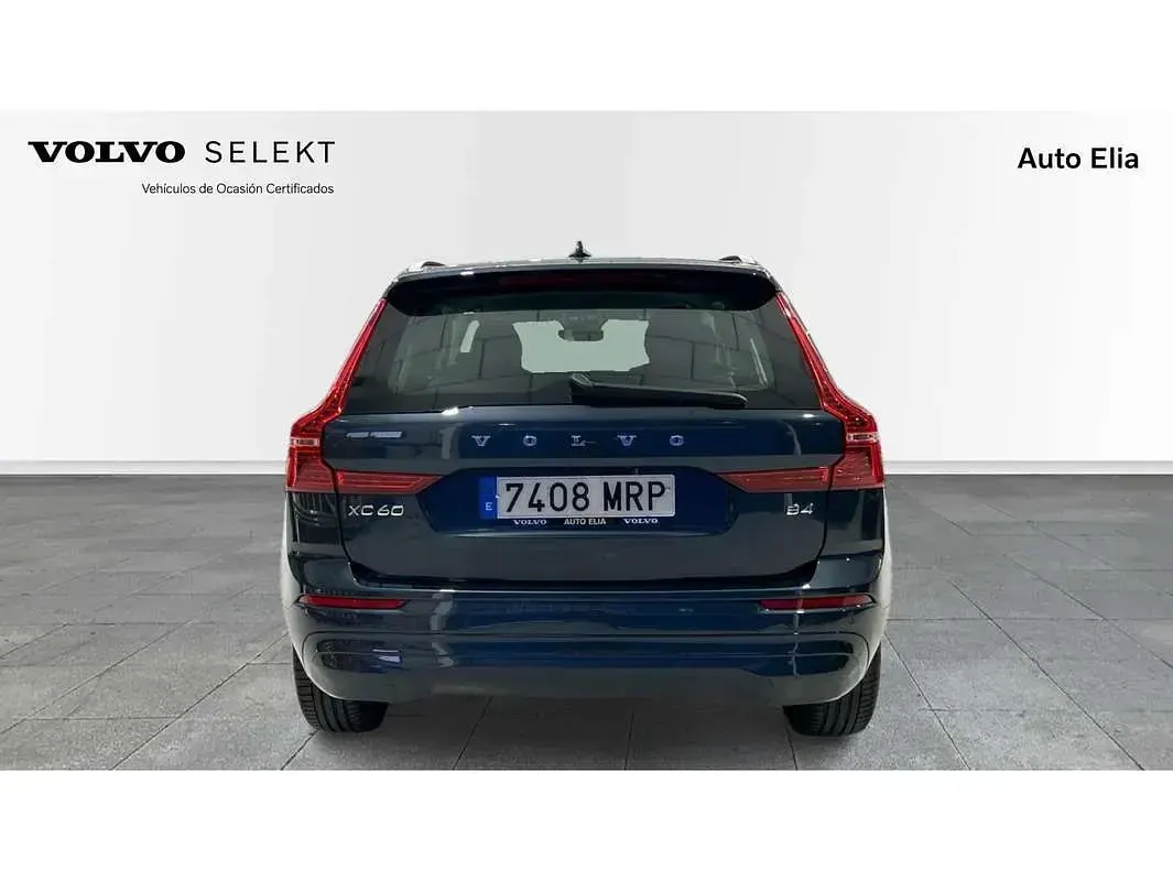 Usado Volvo XC60 197 CV (144 kW) 2024 Azul SUV