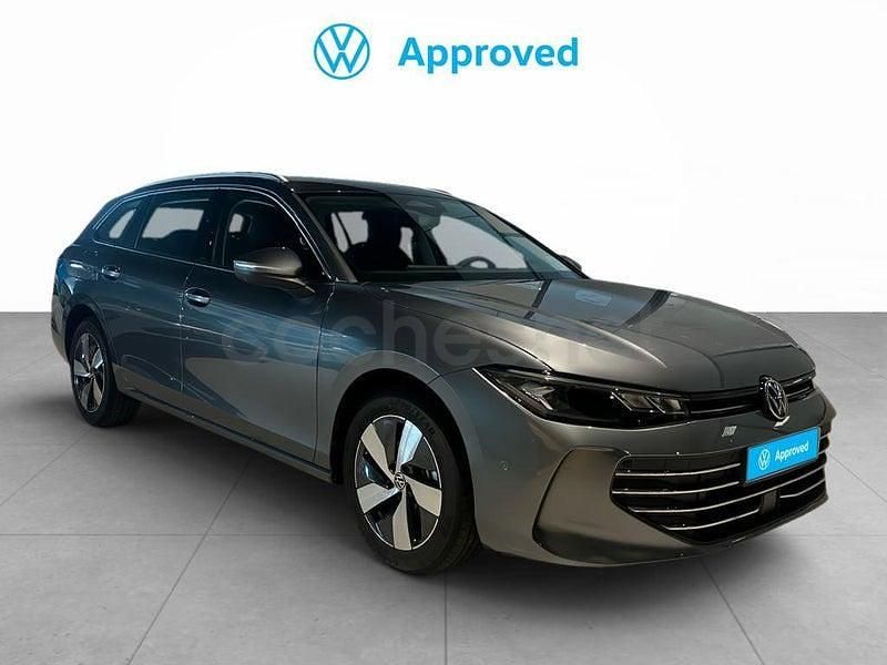 Usado VW Passat Business 150 CV (110 kW) 2025 Gris / plata Familiar