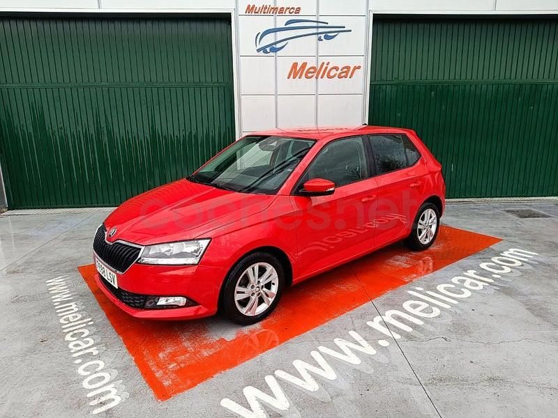 Usado Skoda Fabia Ambition 95 CV (69 kW) 2021 Rojo Berlina