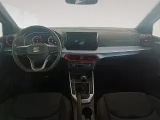 Usado Seat Arona FR 116 CV (85 kW) 2025 Gris SUV