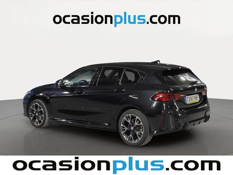 Usado BMW 116 122 CV (89 kW) 2025 Negro Utilitario