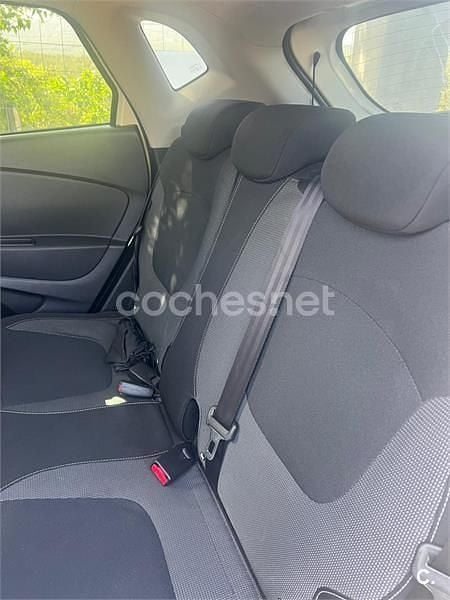 Usado Renault Captur Zen 90 CV (66 kW) 2017 Blanco SUV