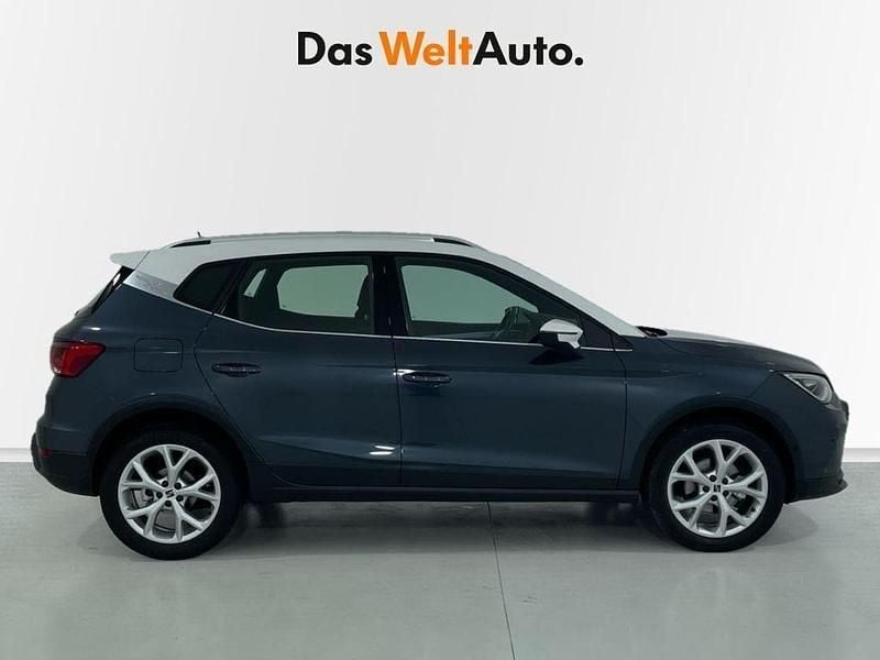 Usado Seat Arona FR 110 CV (80 kW) 2023 Gris SUV