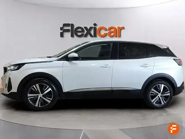 Usado Peugeot 3008 Allure 130 CV (95 kW) 2021 Blanco SUV