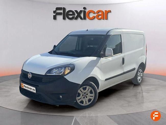 Usado Fiat Doblò Easy 95 CV (69 kW) 2020 Blanco Monovolumen