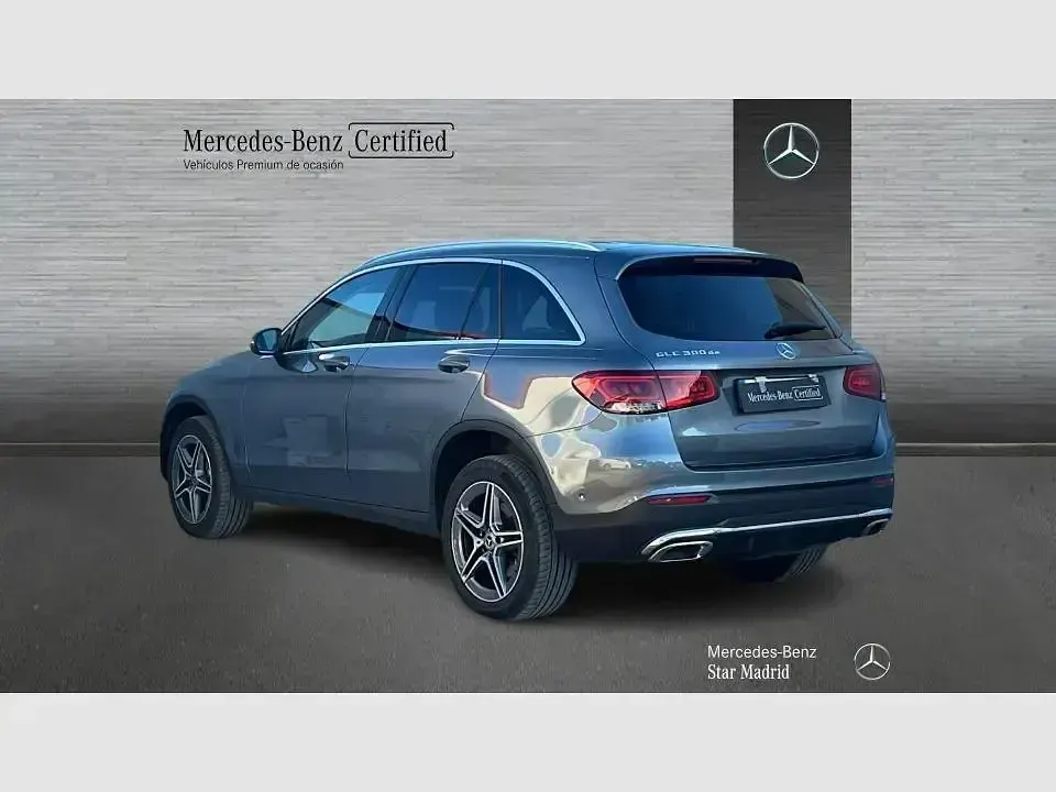 Usado Mercedes GLC300e 306 CV (225 kW) 2022 Gris SUV