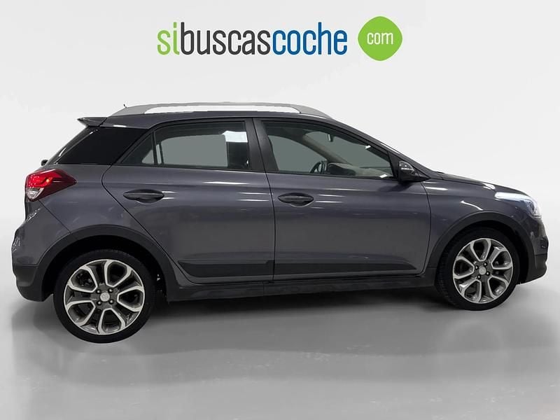Usado Hyundai i20 90 CV (66 kW) 2016 Gris/plata
