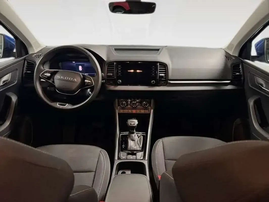 Usado Skoda Karoq Selection 150 CV (110 kW) 2025 Azul SUV