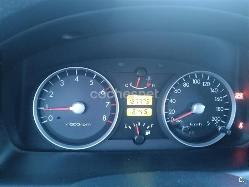Usado Hyundai Getz 63 CV (46 kW) 2005 Rojo Utilitario