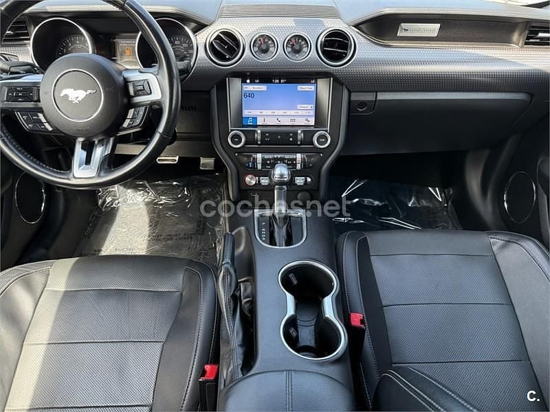 Usado Ford Mustang 314 CV (230 kW) 2019 Gris / plata Coupe