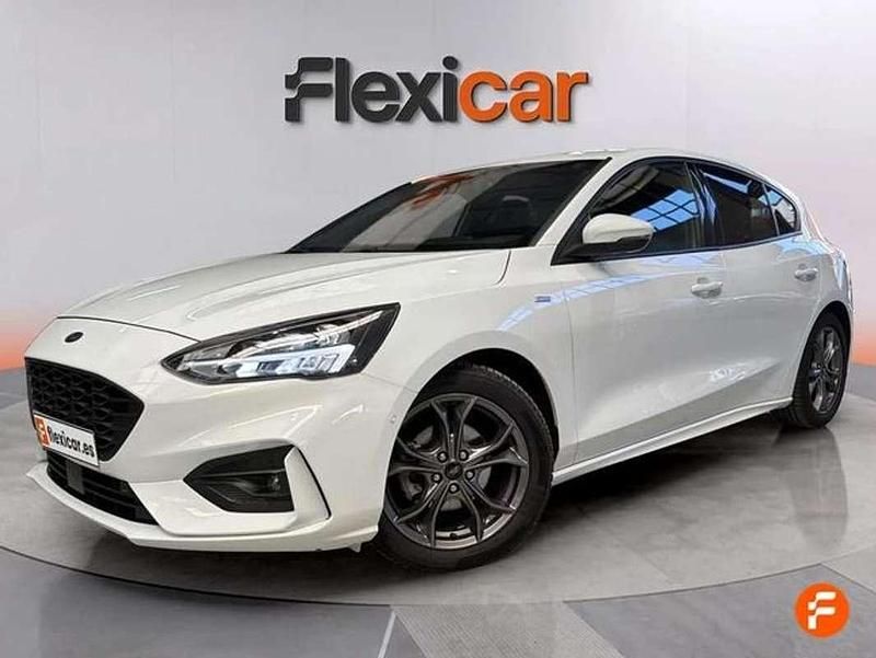 Usado Ford Focus ST-Line 120 CV (88 kW) 2021 Blanco Utilitario