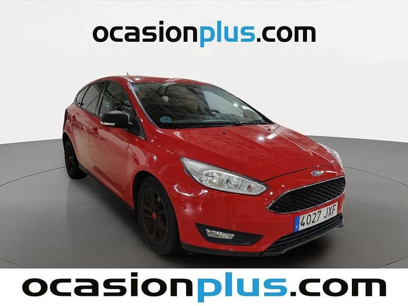 Käytetty Ford Focus Business Edition 125 HP (91 kW) 2017 Punainen Viistoperä