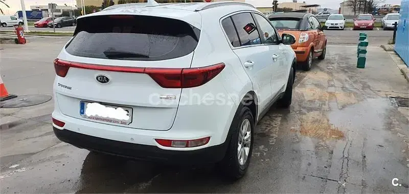 Usado Kia Sportage 115 CV (84 kW) 2017 Blanco SUV