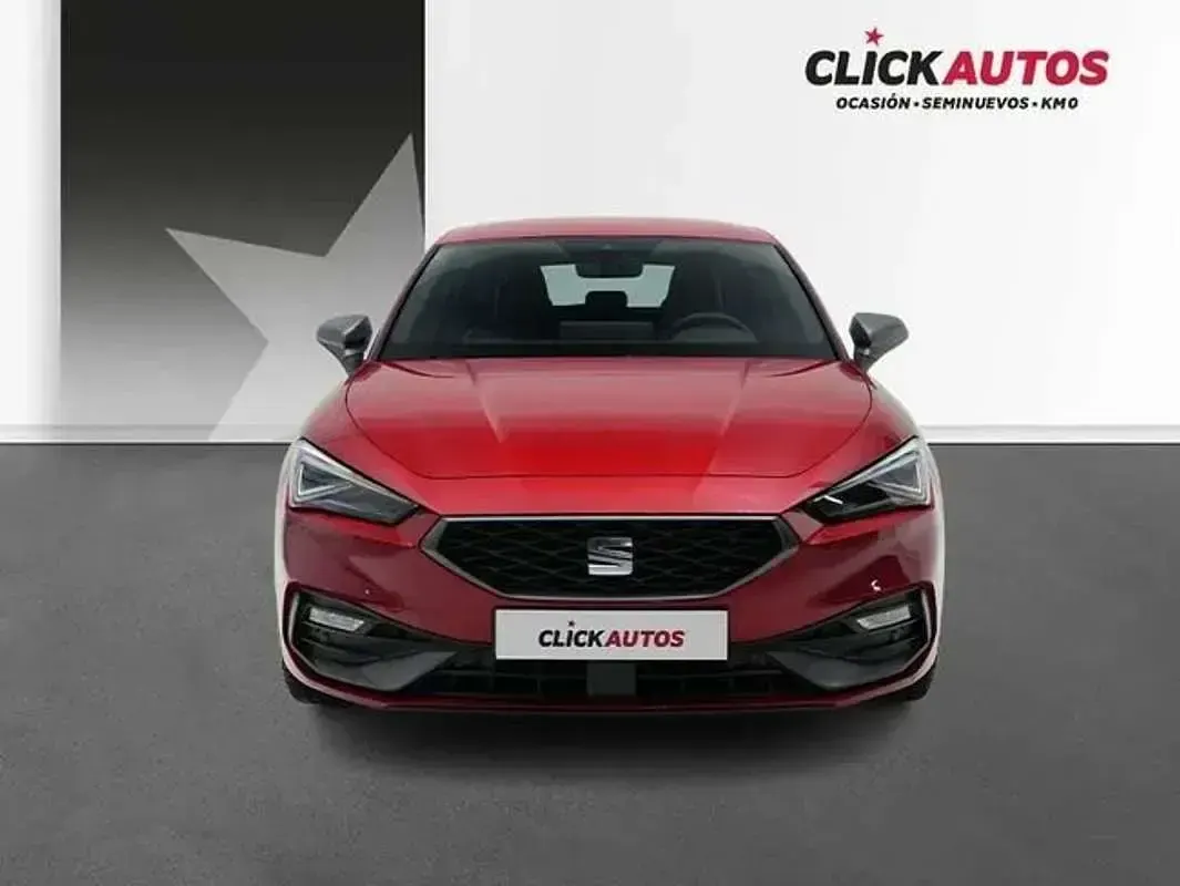 Usado Seat Leon FR 150 CV (110 kW) 2025 Rojo Utilitario