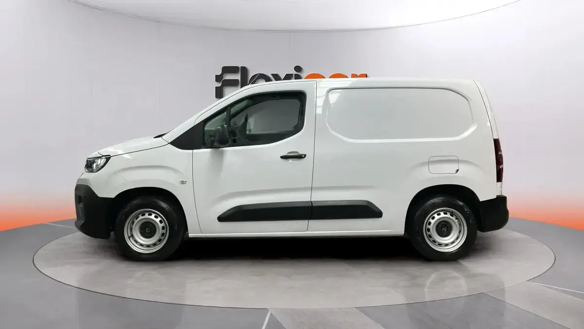 Usado Citroën Berlingo 102 CV (75 kW) 2025 Blanco Monovolumen