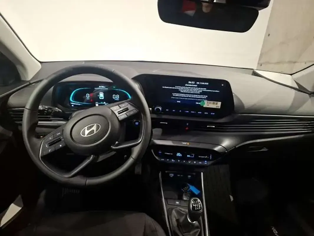 Usado Hyundai Bayon 101 CV (74 kW) 2025 Negro SUV