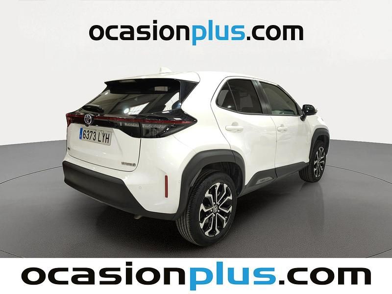 Usado Toyota Yaris Active 116 CV (85 kW) 2022 Blanco Utilitario