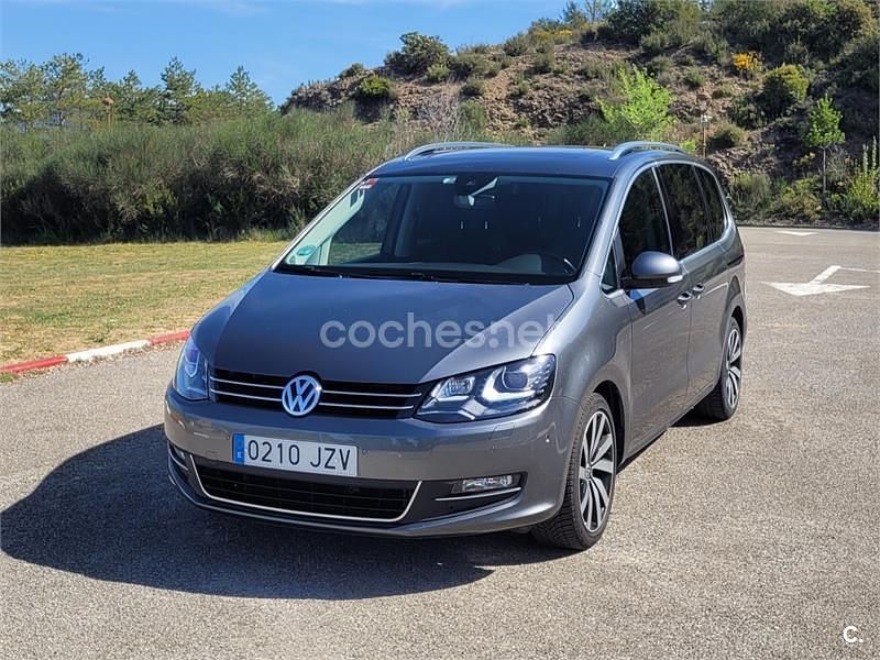Usado VW Sharan Sportline 184 CV (135 kW) 2017 Gris / plata Monovolumen