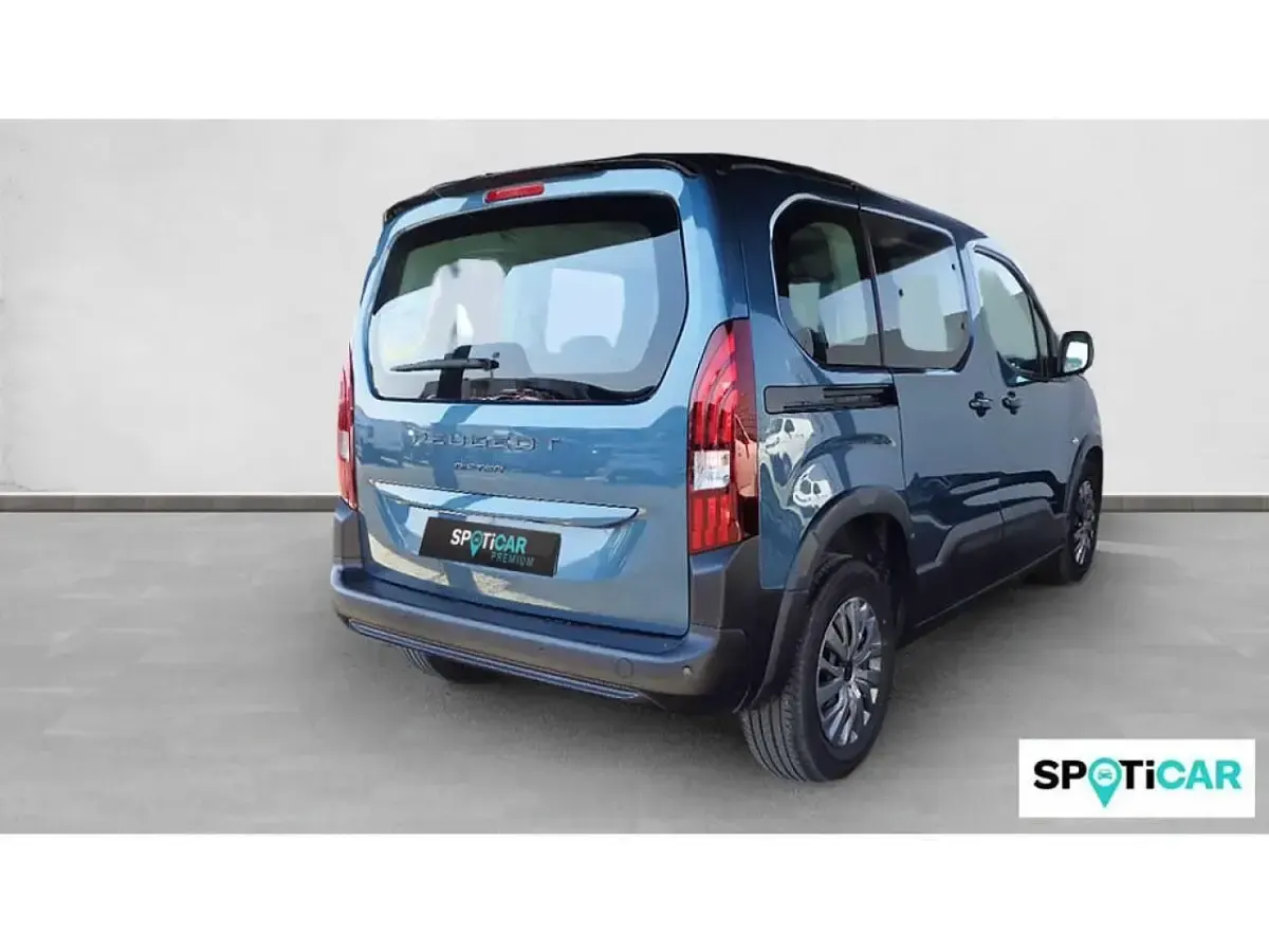 Usado Peugeot Rifter Allure 100 CV (73 kW) 2025 Azul Monovolumen