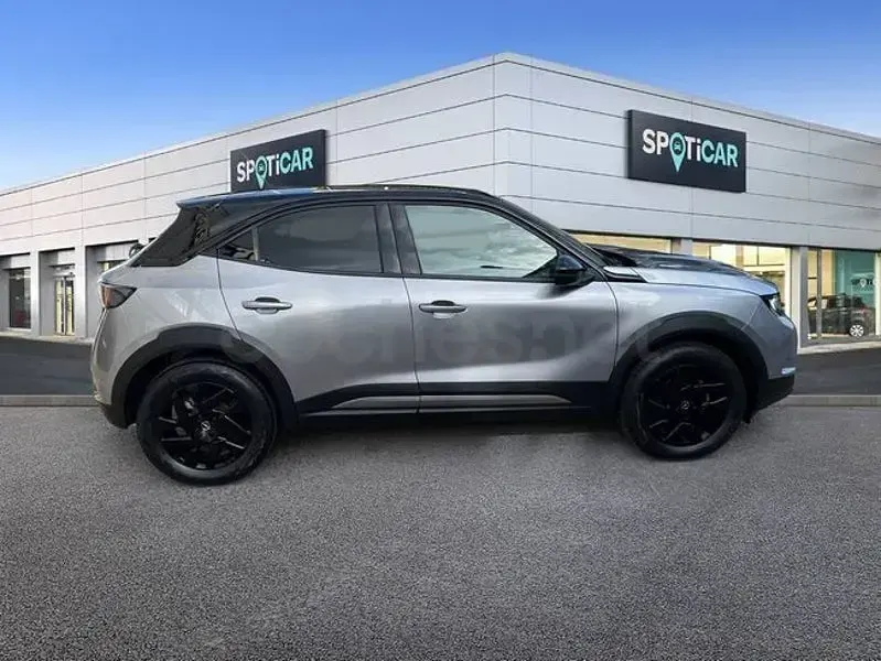 Usado Opel Mokka 136 CV (100 kW) 2024 Gris / plata SUV