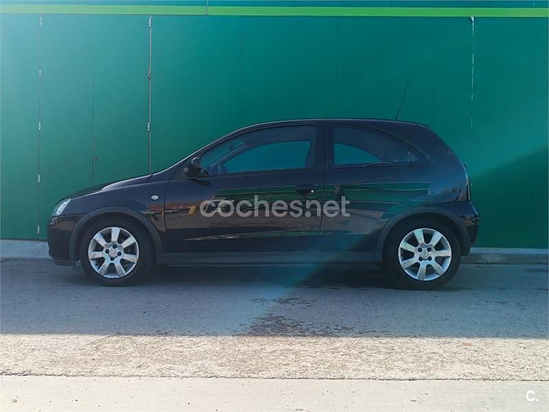 Usado Opel Corsa Essentia 80 HP (58 kW) 2006 Preto Citadino