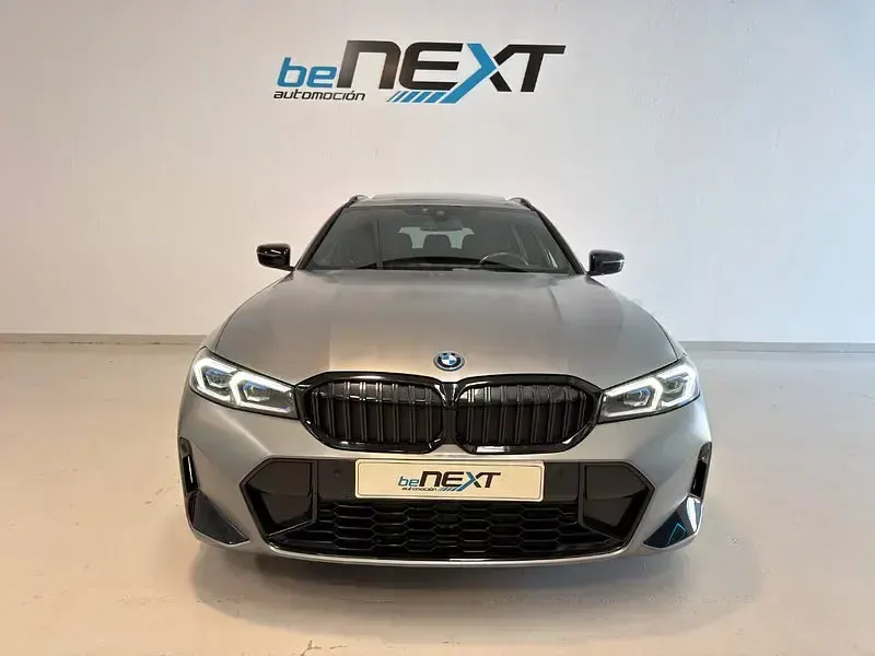 Usado BMW 330e Comfort Edition 292 CV (214 kW) 2023 Gris / plata Familiar